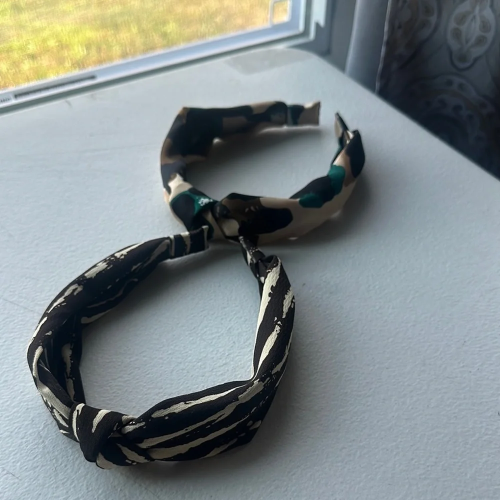 NEW Stylish Black and Cream Headbands